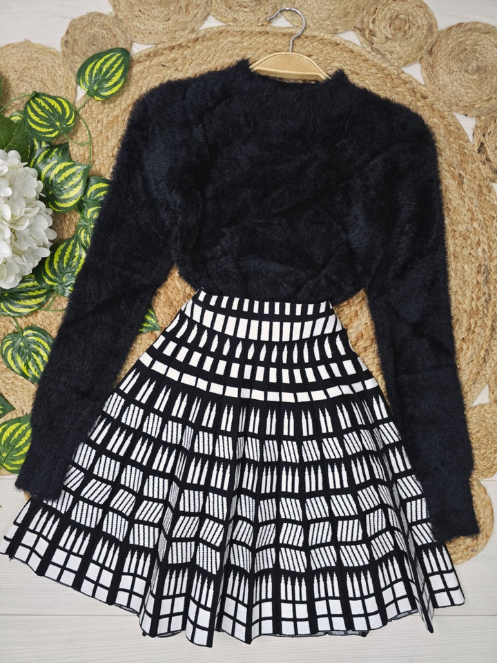 Maglione in pelliccia modello corto morbido Nero Level Stores