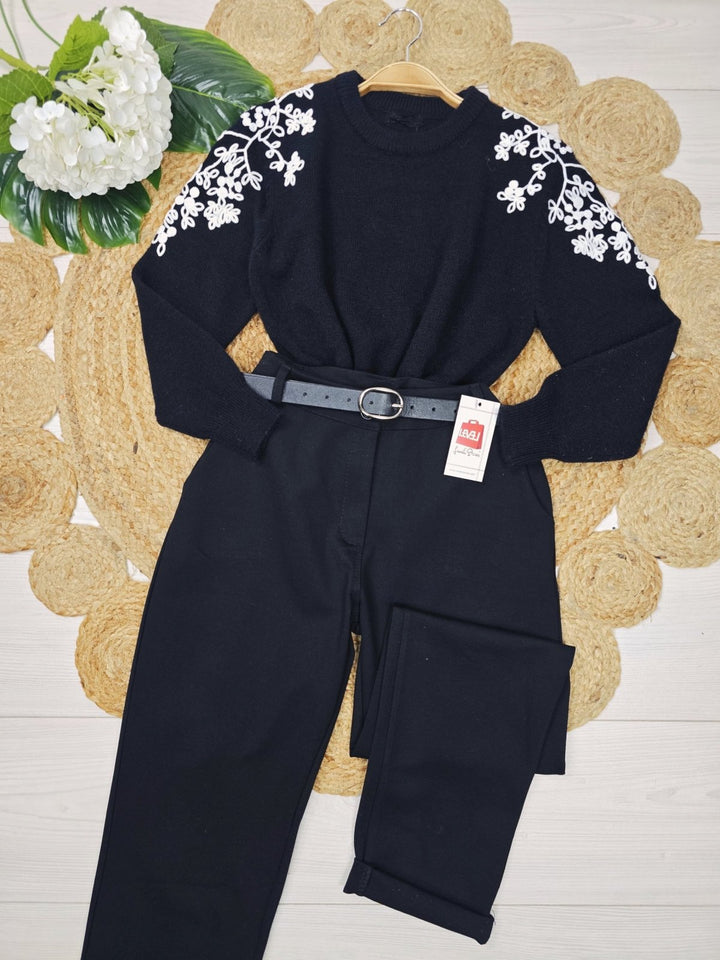 Max maglia con ricamo con fantasia floreale morbido e caldo Nero Level Stores