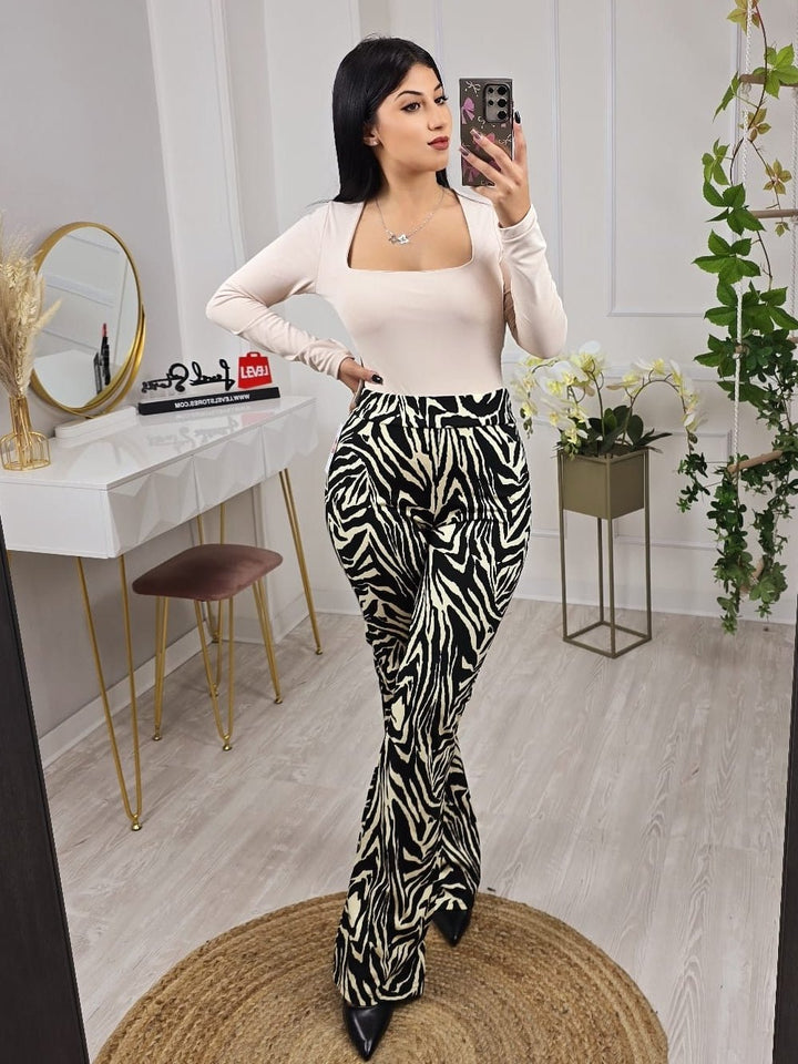 Pantalone modello a zampa con fantasia animali - Zebra - Level Stores