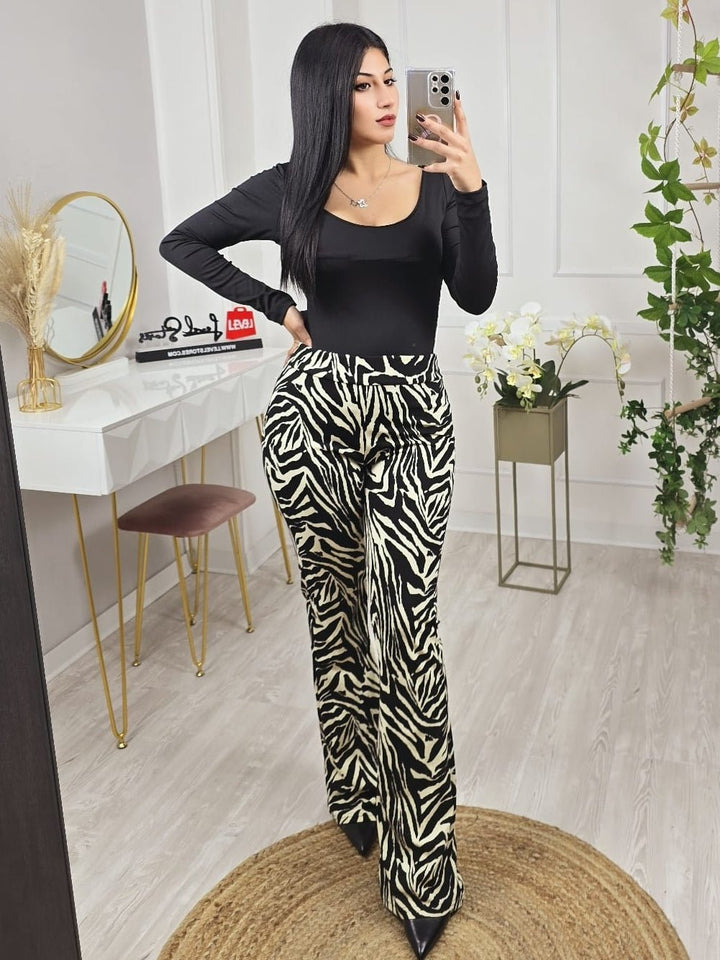 Pantalone modello a zampa con fantasia animali - Zebra - Level Stores