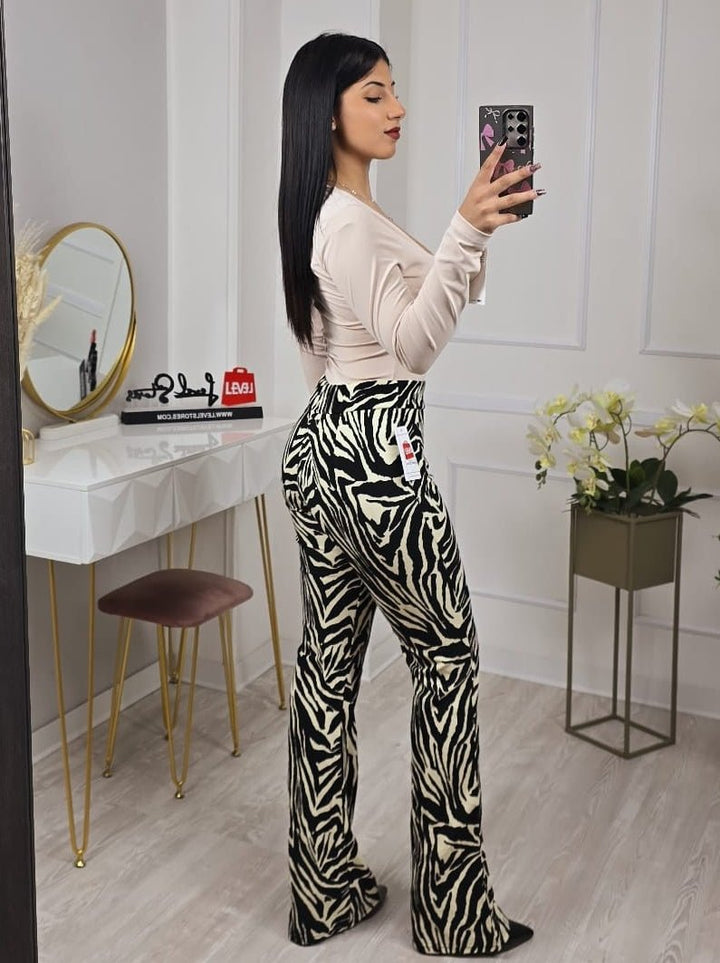 Pantalone modello a zampa con fantasia animali - Zebra - Level Stores