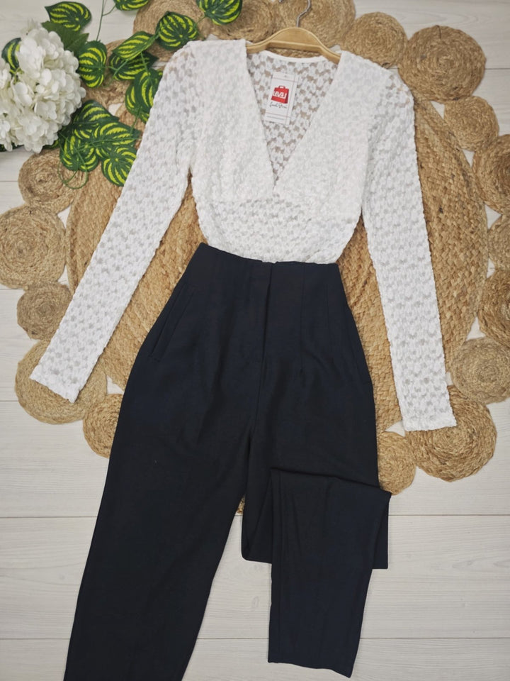 Pantalone modello classico a vita alta con pinces con tasche Nero Level Stores