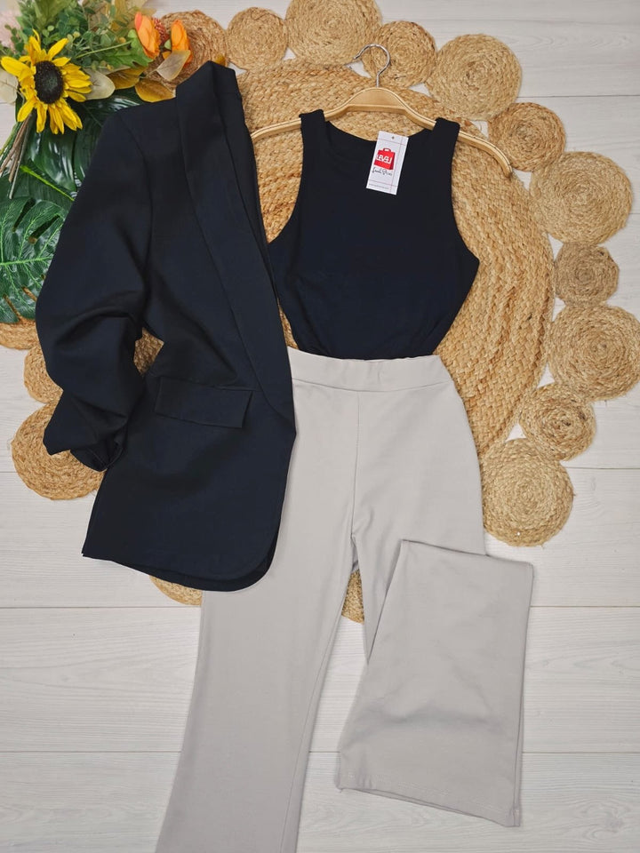 Pantalone modello vita alta a zampa - Nero - Level Stores