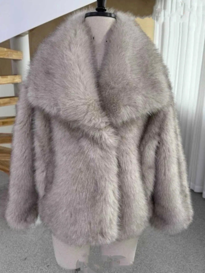 Pelliccia Caldo Morbido manica lunga con tasche Beige Level Stores