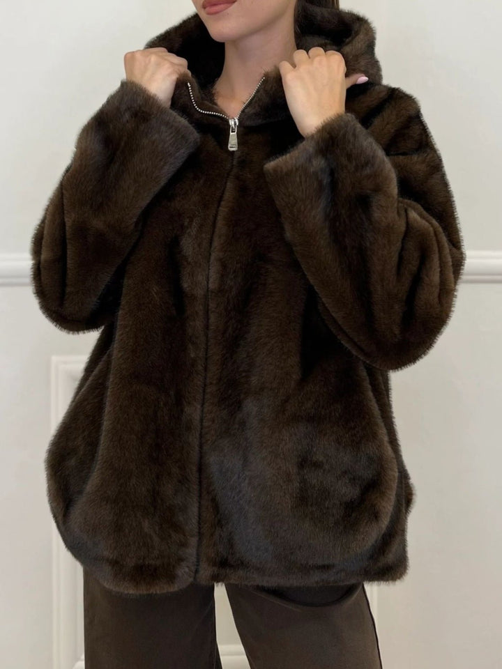 Pelliccia con cappuccio con zip dal tessuto soffice e caldo Marrone Level Stores