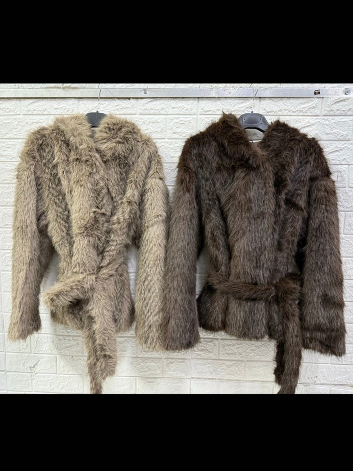 Pelliccia con cappuccio inclusa la cintura morbido e caldo Marrone Level Stores