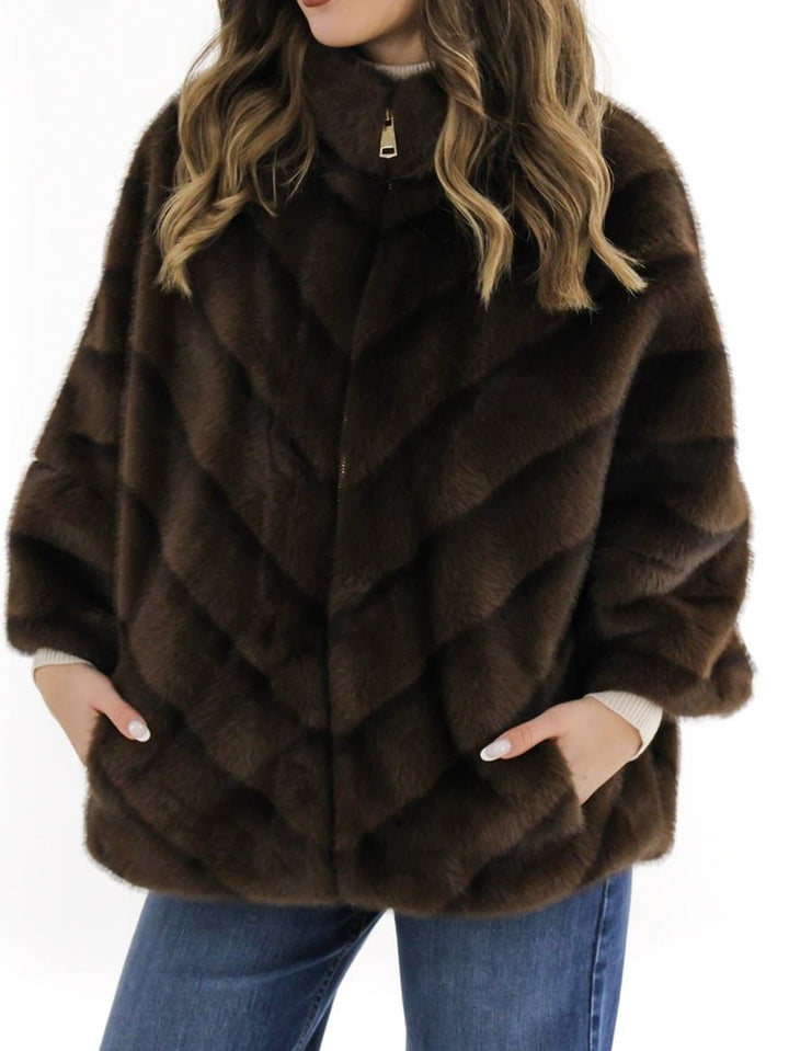 Pelliccia con zip con tasche morbido e caldo maniche tre quarti Marrone Level Stores