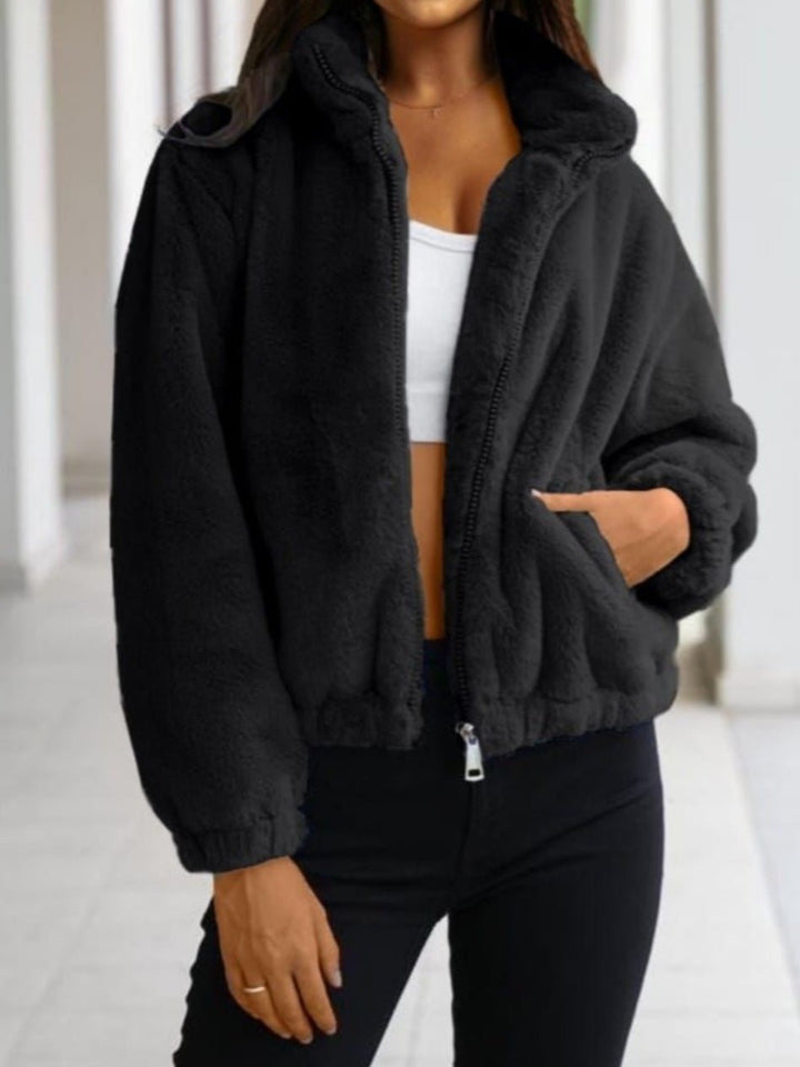 Pelliccia con zip dal tessuto soffice e caldo Nero Level Stores