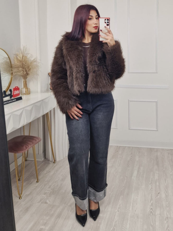 Pelliccia dal tessuto morbido e caldo Nero Level Stores