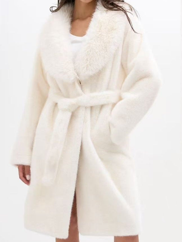 Pelliccia inclusa la cintura con tasche bottoni morbido e caldo Bianco Level Stores