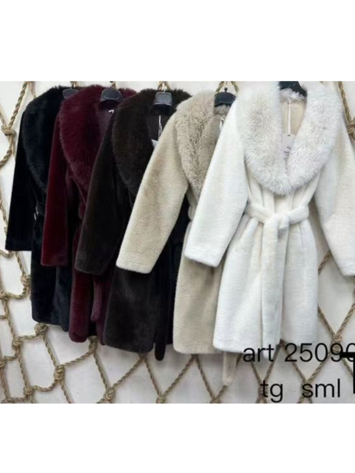 Pelliccia inclusa la cintura con tasche bottoni morbido e caldo Nero Level Stores