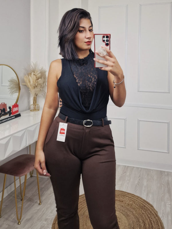 body in pizzo aderente elasticizzato