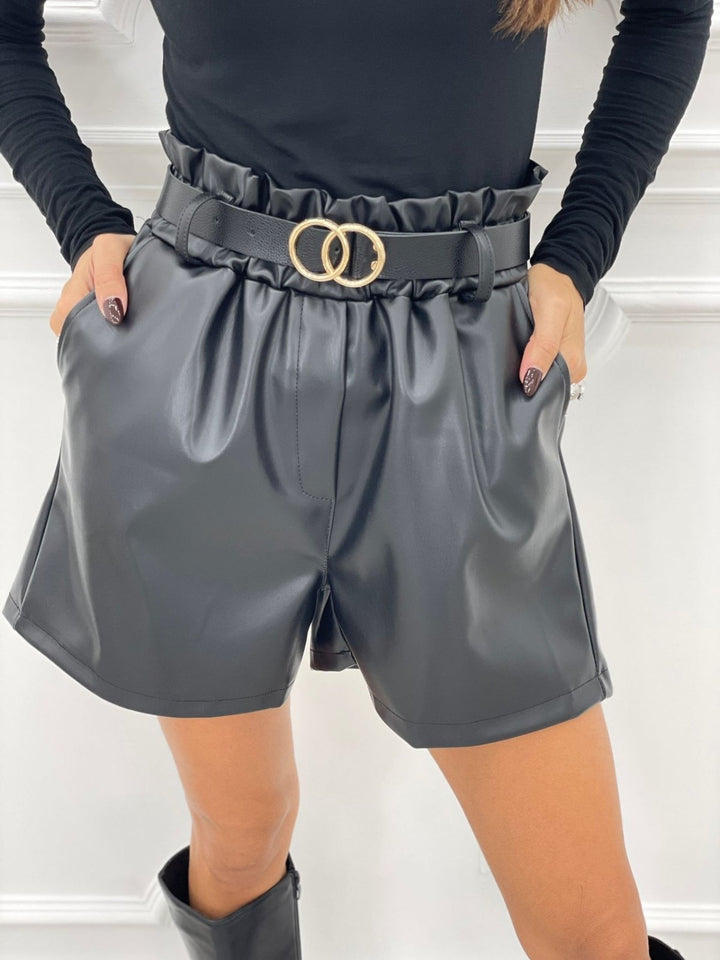 Short in ecopelle con elastico in vita e cintura inclusa - Nero - Level Stores