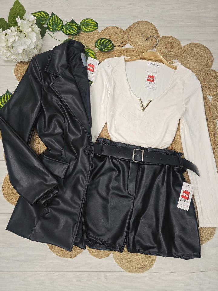 Short in ecopelle con elastico in vita e cintura inclusa Nero Level Stores