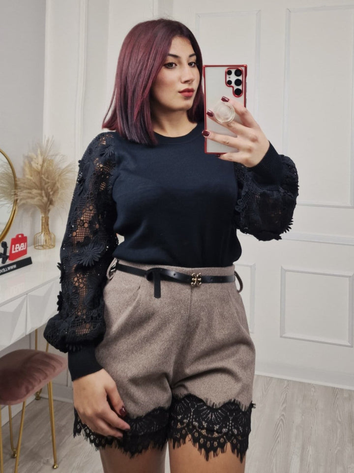 short in panno elastico sul retro in pizzo cintura elasticizzata Marrone Level Stores