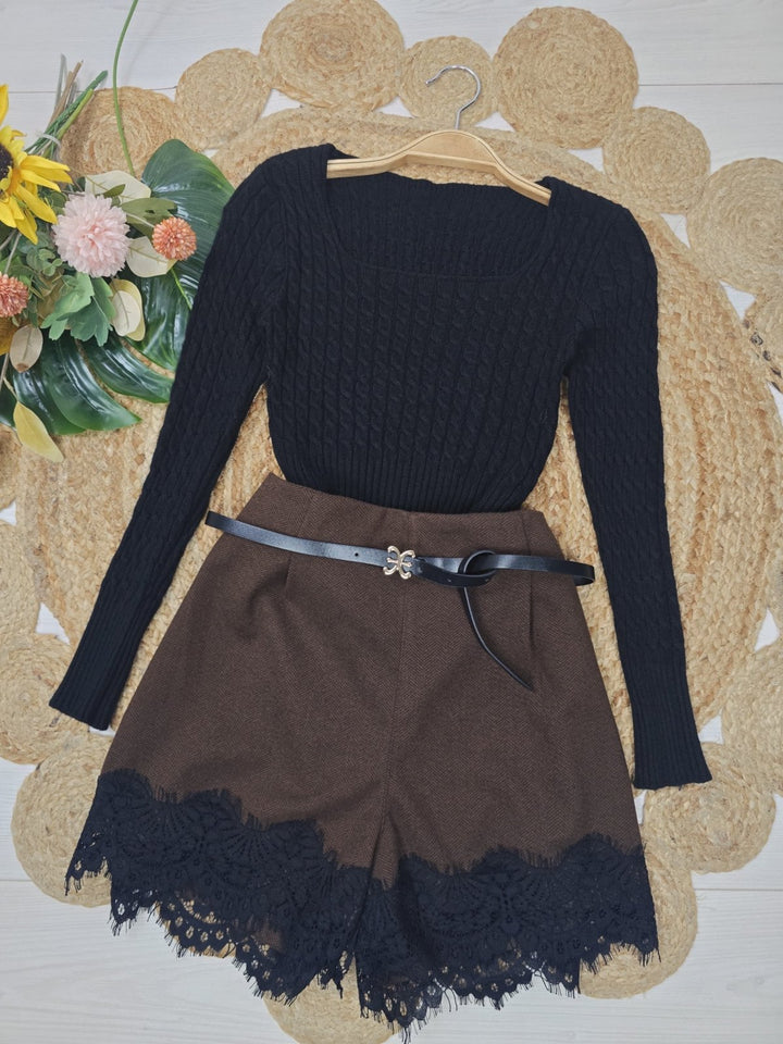 short in panno elastico sul retro in pizzo cintura elasticizzata Beige Level Stores