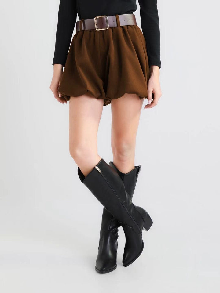 short in panno elastico sul retro inclusa la cintura Nero Level Stores