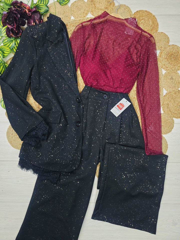 Tailleur completo in lurex con giacca in pizzo e bottoni con fodera, pantaloni palazzo Nero Level Stores