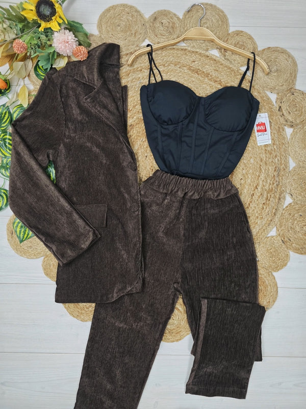 Tailleur giacca - pantalone e elastico in vita in velluto bottoni Nero Level Stores