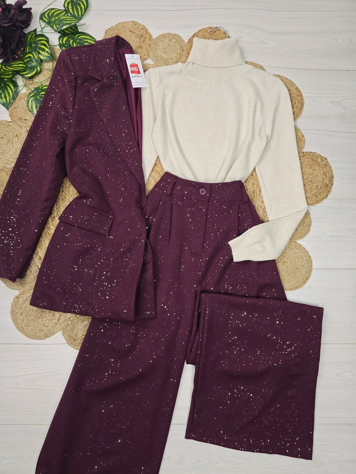 Tailleur in lurex con giacca foderata e bottoni, pantaloni palazzo morbidi con vita elastica Bordo Level Stores
