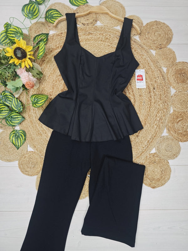Top con bretelle aderente elasticizzato Nero Level Stores