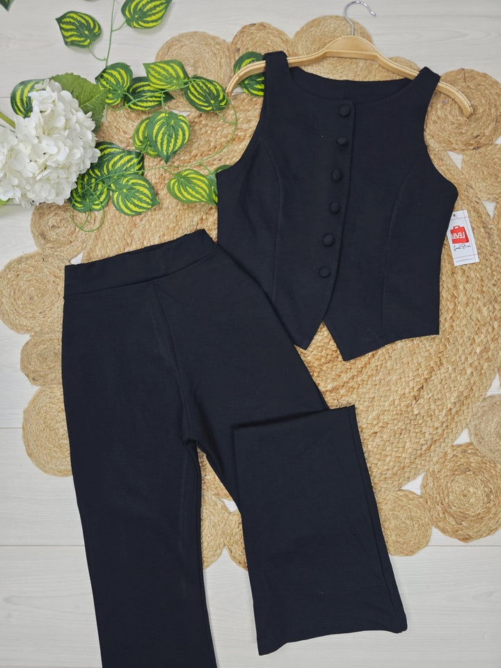 Top in gilet smanicato con bottoni sagomato Blu scuro Level Stores