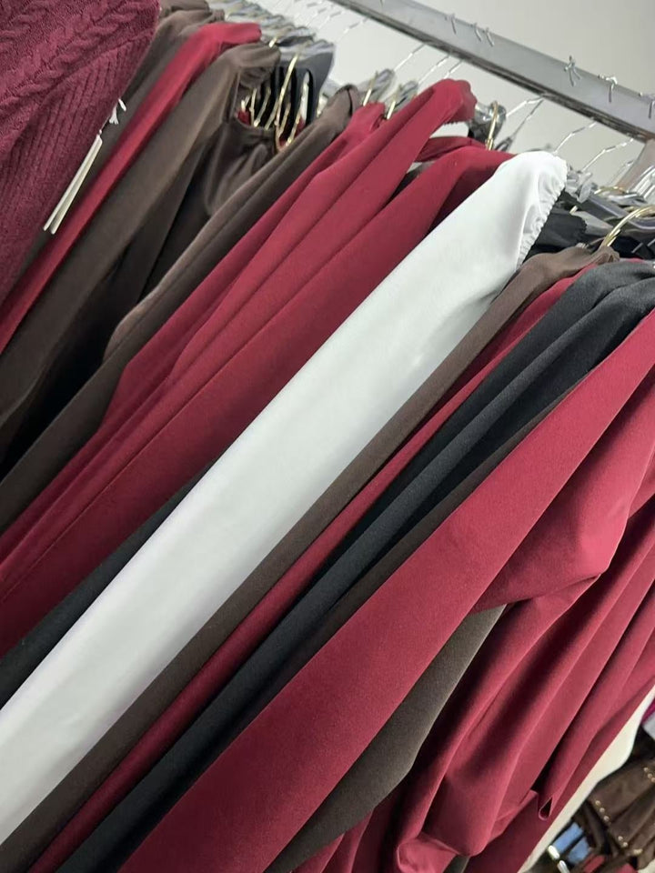 Top in lycra con manica lunga scollo a v elasticizzato Bordo Level Stores