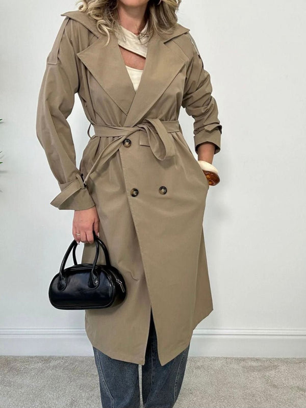 Trench lungo con rever classico, maniche lunghe con bottone e cintura inclusa Nero Level Stores