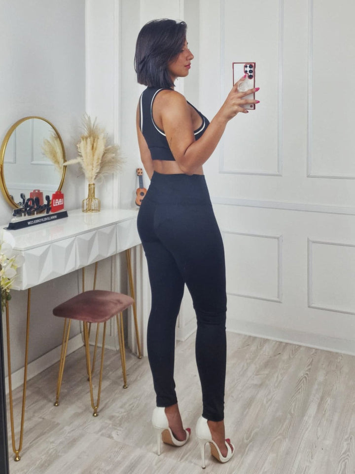 Tuta completo Top con coppe Leggings in lycra elasticizzato Verde militare Level Stores