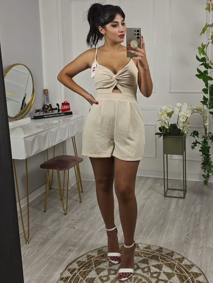 Tuta in leggero tessuto strutturato con apertura centrale - Beige - Level Stores
