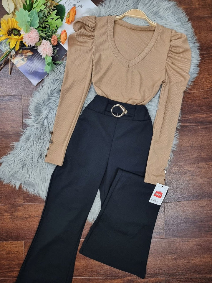 Maglia a costine con bottini nei polsini scollo a v Aderente Casual Manica lunga a sbuffo - Camel - Level Stores