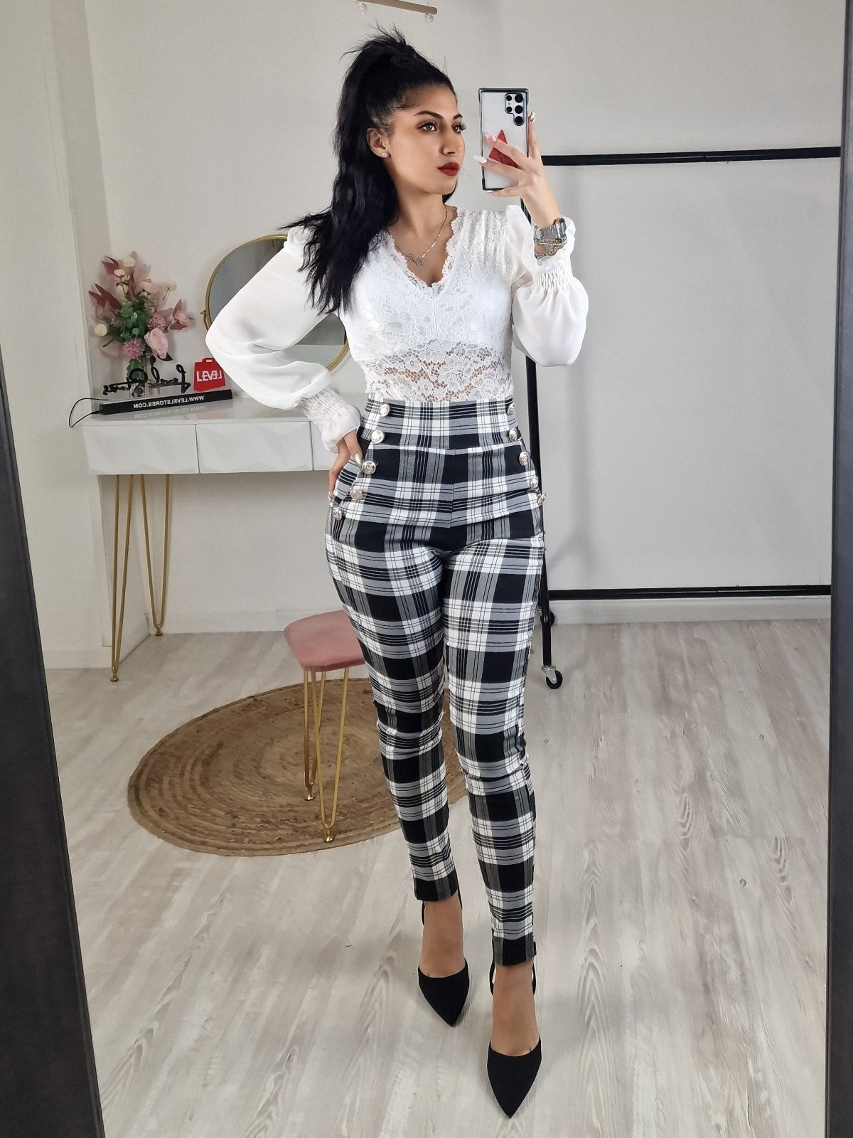 Pantaloni vita hot sale alta bottoni