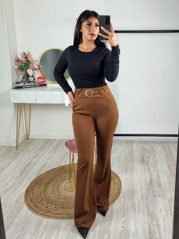 Pantalone modello vita alta a zampa Elastico in vita Aderente Elegante - Nero - Level Stores