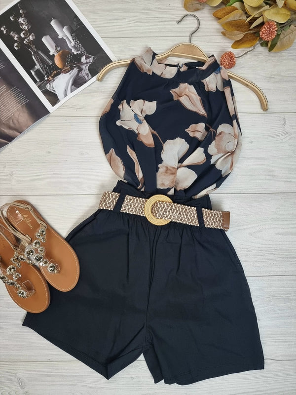 Short Modello vita alta a caramella con fascia elastica inclusa la cintura - Nero - Level Stores